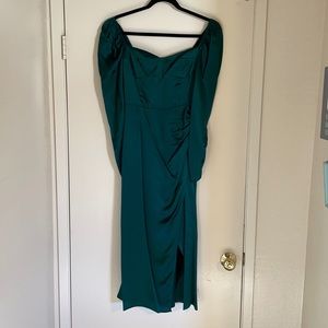 REFORMATION! Super sustainably made in LA, emerald green midi dress. GORGEOUS!